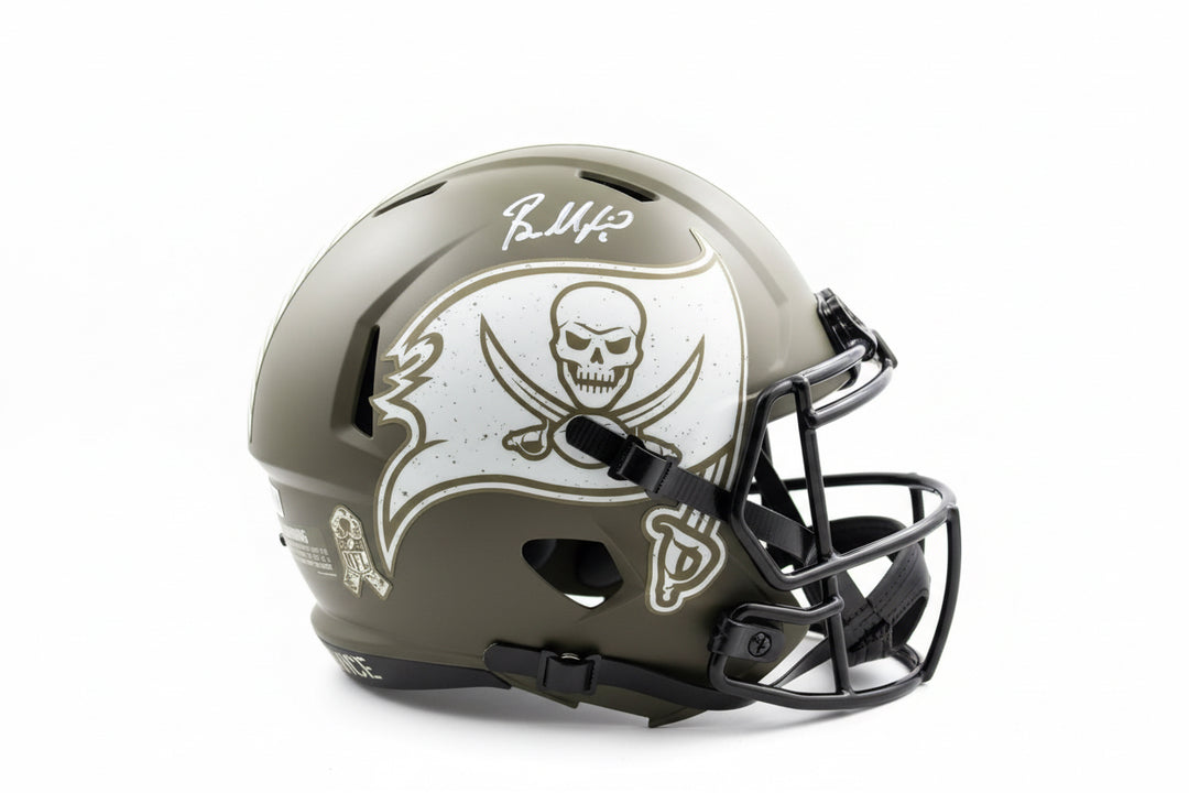 Baker Mayfield – signierter NFL Full-Size Helm – Salute to Service